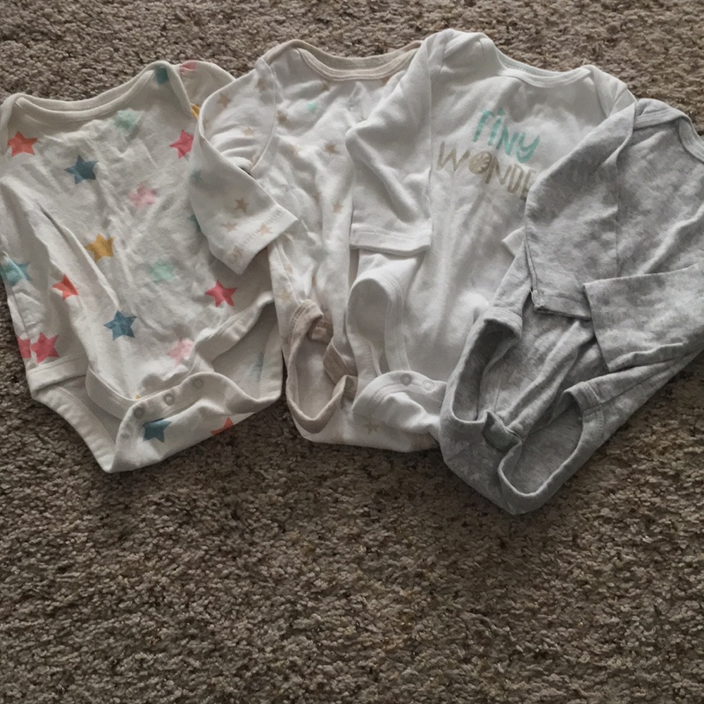 Bundle of 4 long sleeved onesies, 0-3 month